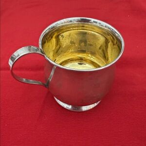 Vintage International Sterling Silver baby cup gold tone on the inside (mlb/rmt)